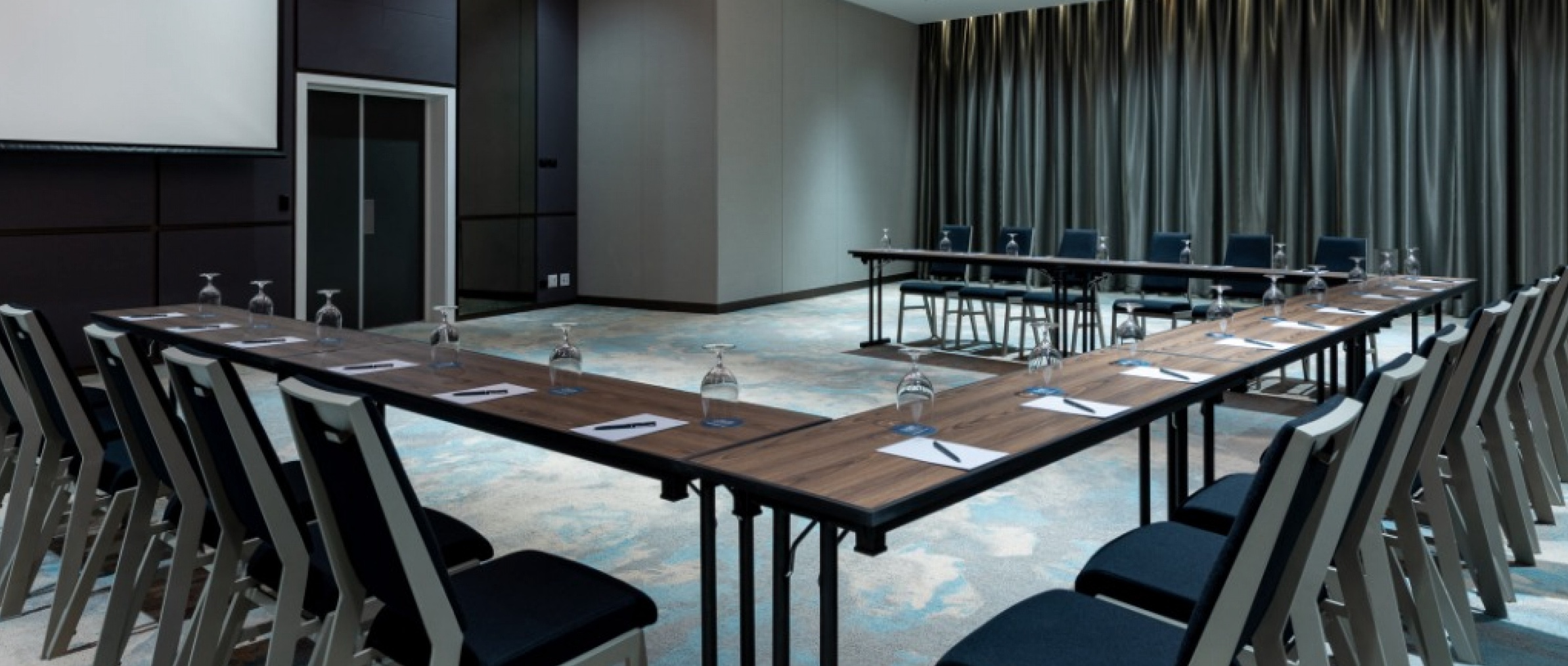 Four Points Auckland meeting room