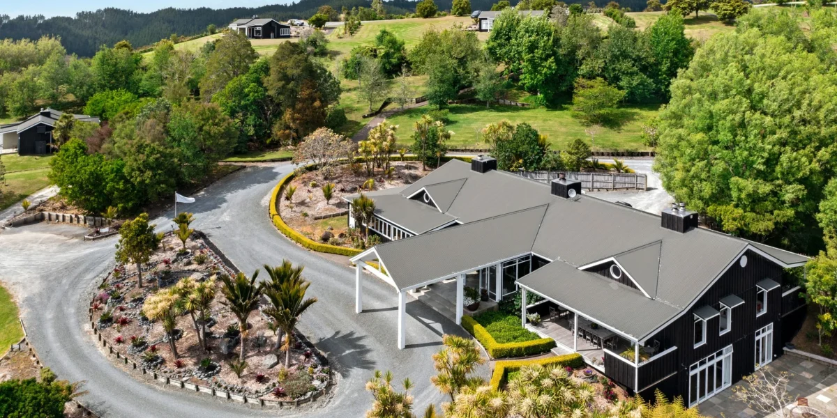 Woodhouse Mountain Lodge