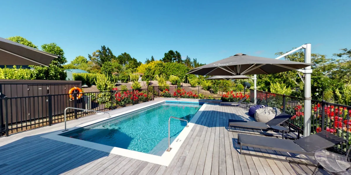 Plume villas poolside